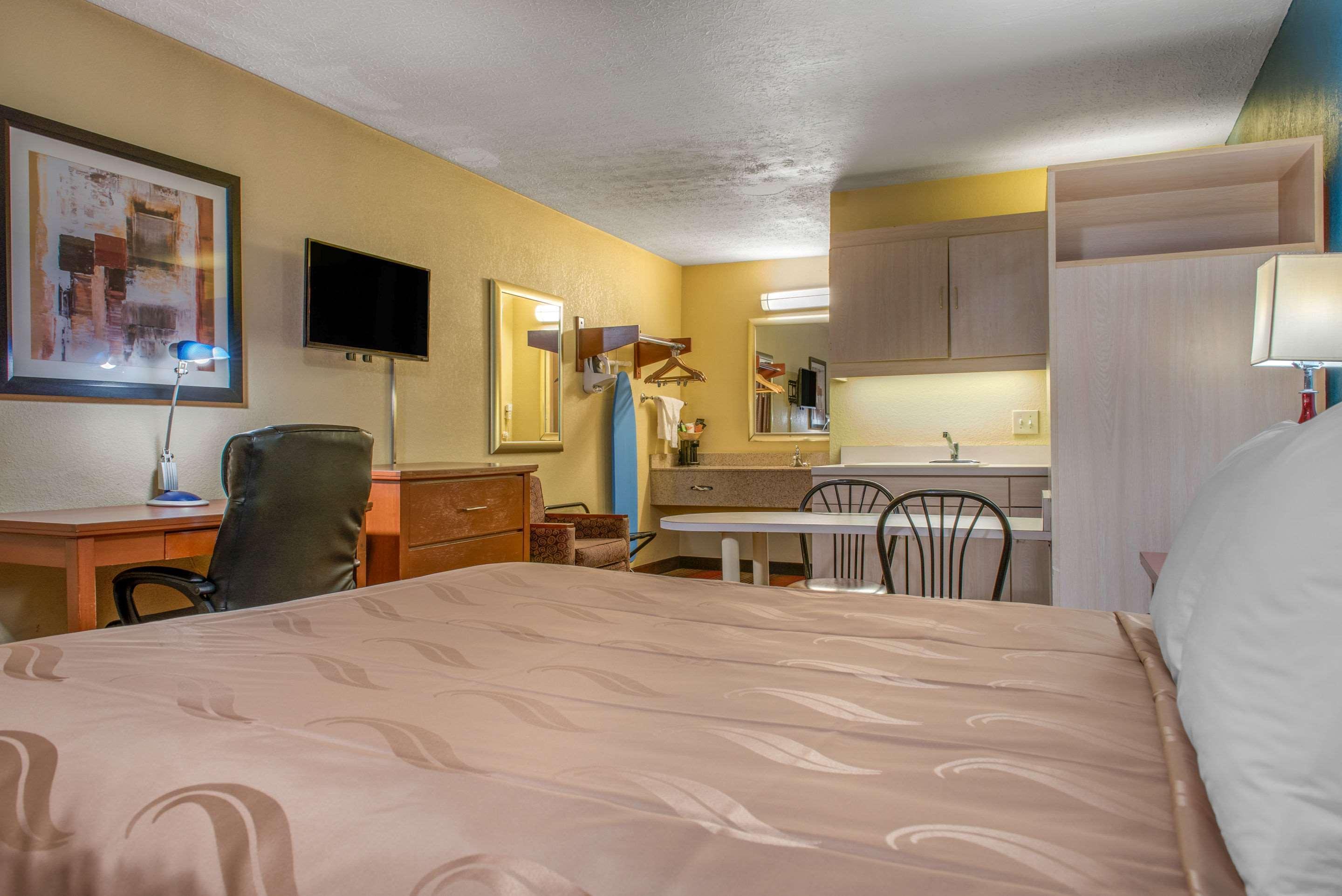 Quality Inn Columbus-East Exterior foto