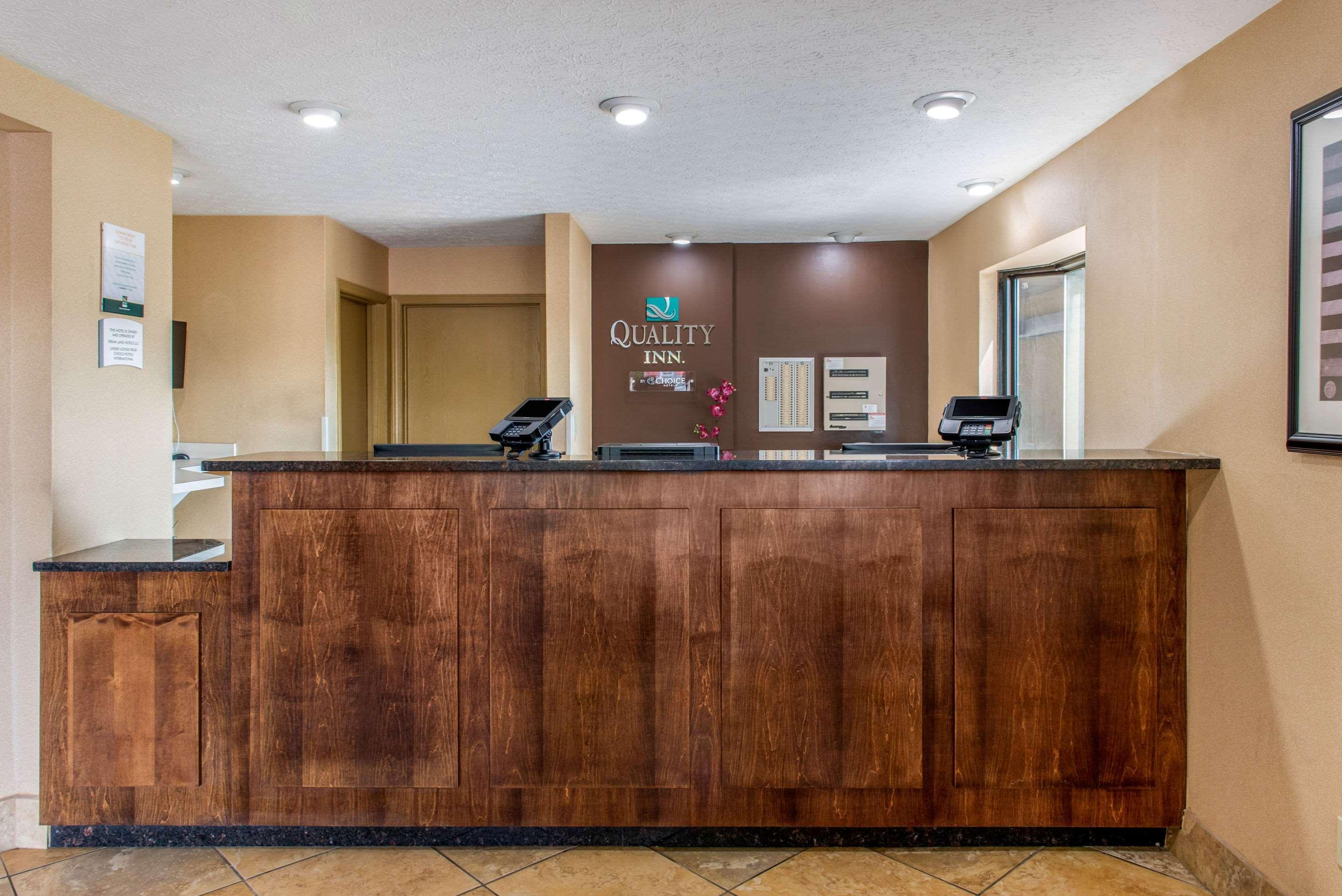 Quality Inn Columbus-East Exterior foto