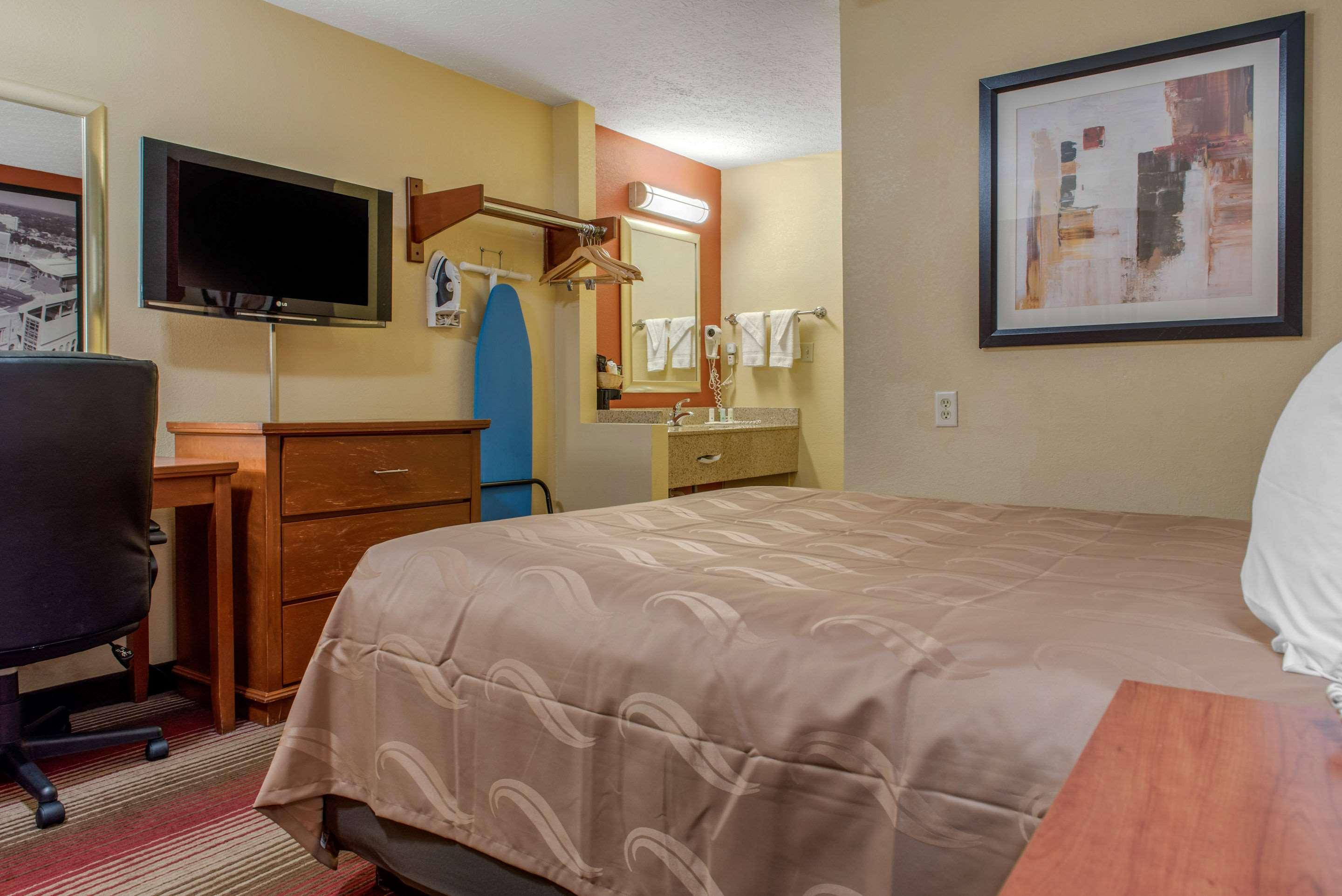 Quality Inn Columbus-East Exterior foto